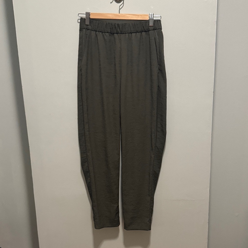 H&M Olive Green Women's Cropped Jogger Pants